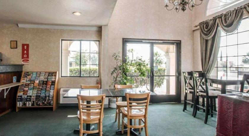Econo Lodge Moreno Valley Buitenkant foto